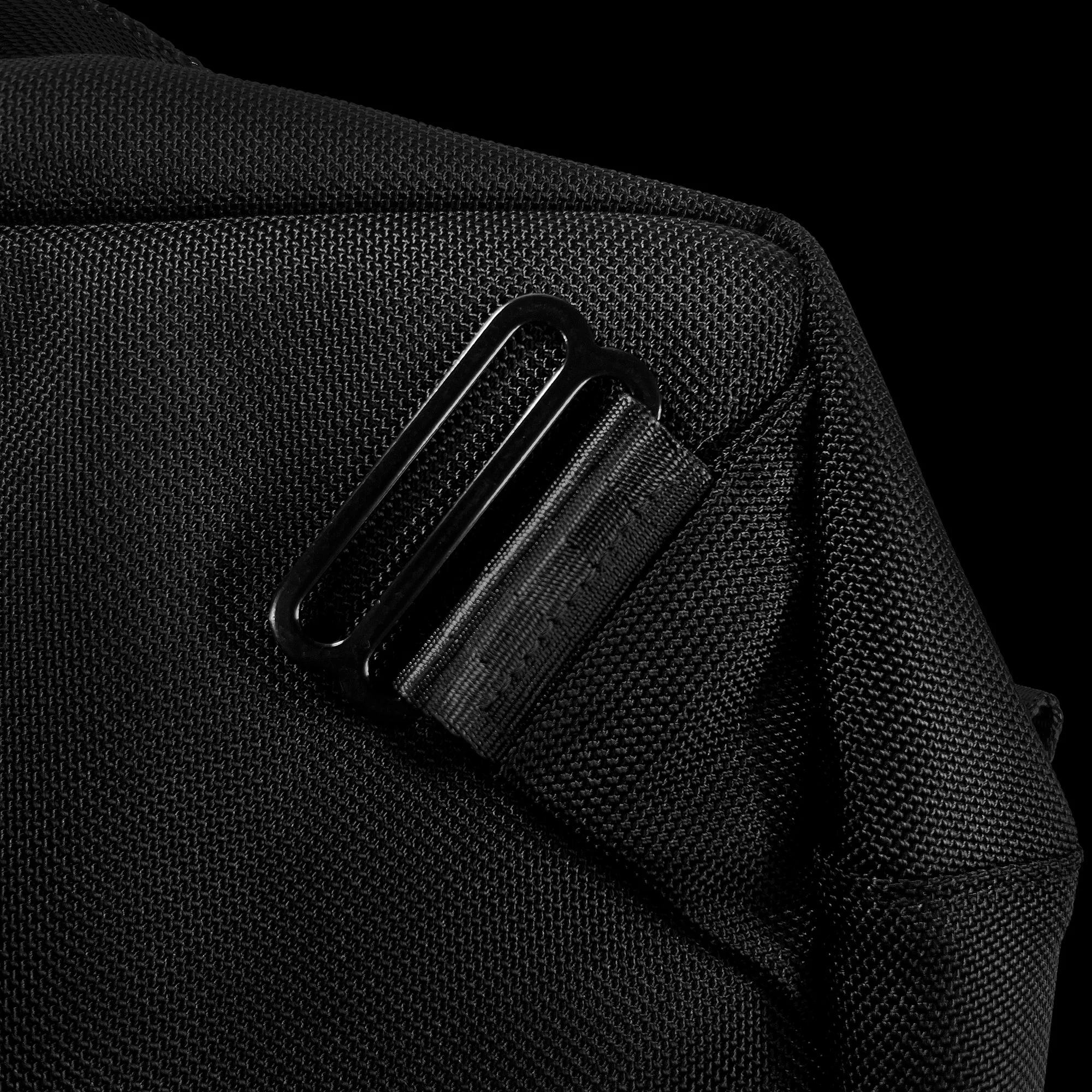 The Ultimate Crossbody Strap Black Dyneema® x Closed-Cell Foam Padding x AustriAlpin® Cobra Buckle / Ships in 4-6 Weeks - Image 8